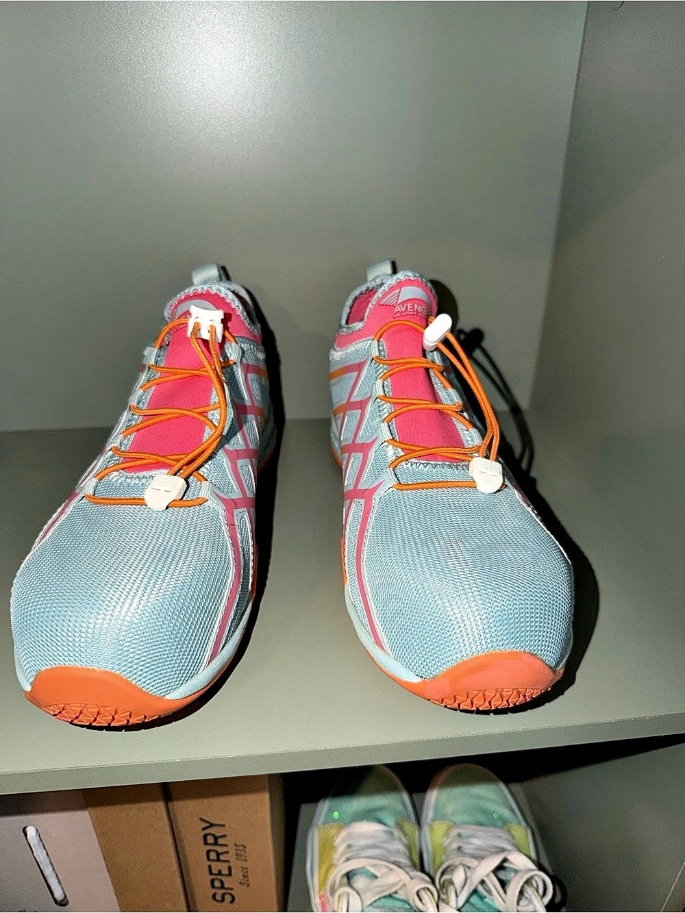 Avenger Hydro CN Women's work Shoes Blue & Pink multiple sizes 6, 6.5,6.5w,7, 9